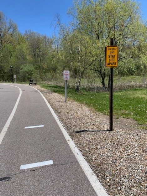 walkway sign 6 ft apart