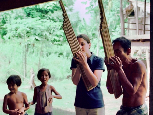 Rebecca with children in Thailand 