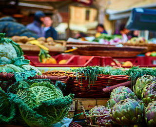 vegetables-at-market